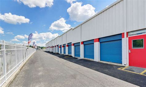 Us storage center - 2.5 miles. Starting at. $45.00 $115 per month. View All Units. View Features. Interior. Underground Level. View the lowest prices on storage units at US Storage Centers - Irwindale on 13201 Ramona Blvd, Irwindale, CA 91706.